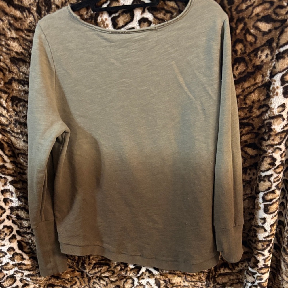 Harley-Davidson Women's olive green 2 tone Crew Neck Sweatshirt scoop neck - Picture 4 of 4